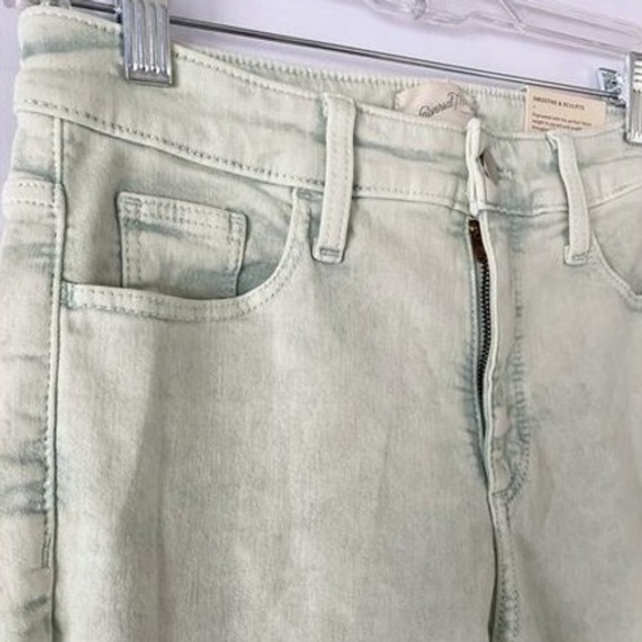 Universal Thread High-Rise Skinny Jeans Mint Green Acid Wash Raw Hem SZ 2X28" - Picture 14 of 15